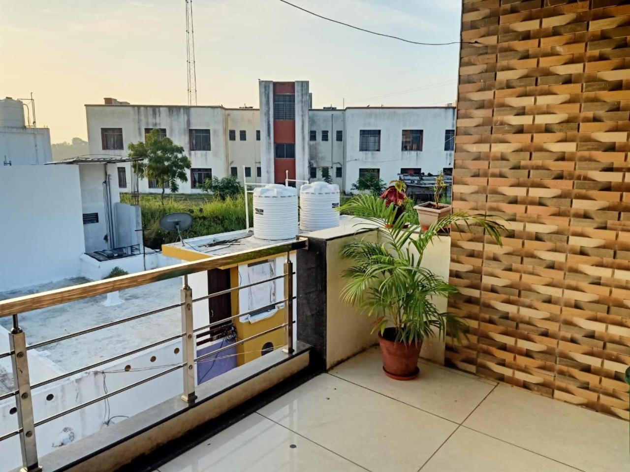 Bhavya Homestay Garudeshwar 外观 照片