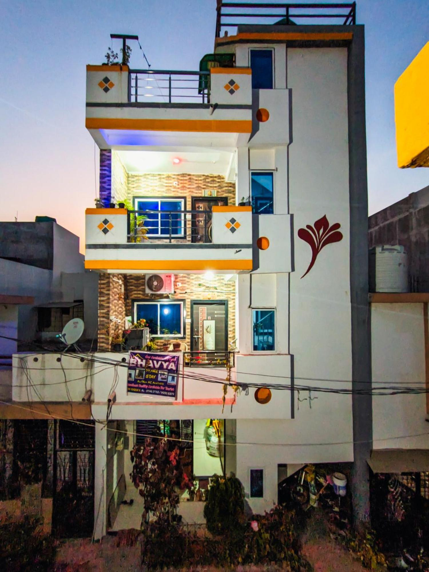 Bhavya Homestay Garudeshwar 外观 照片