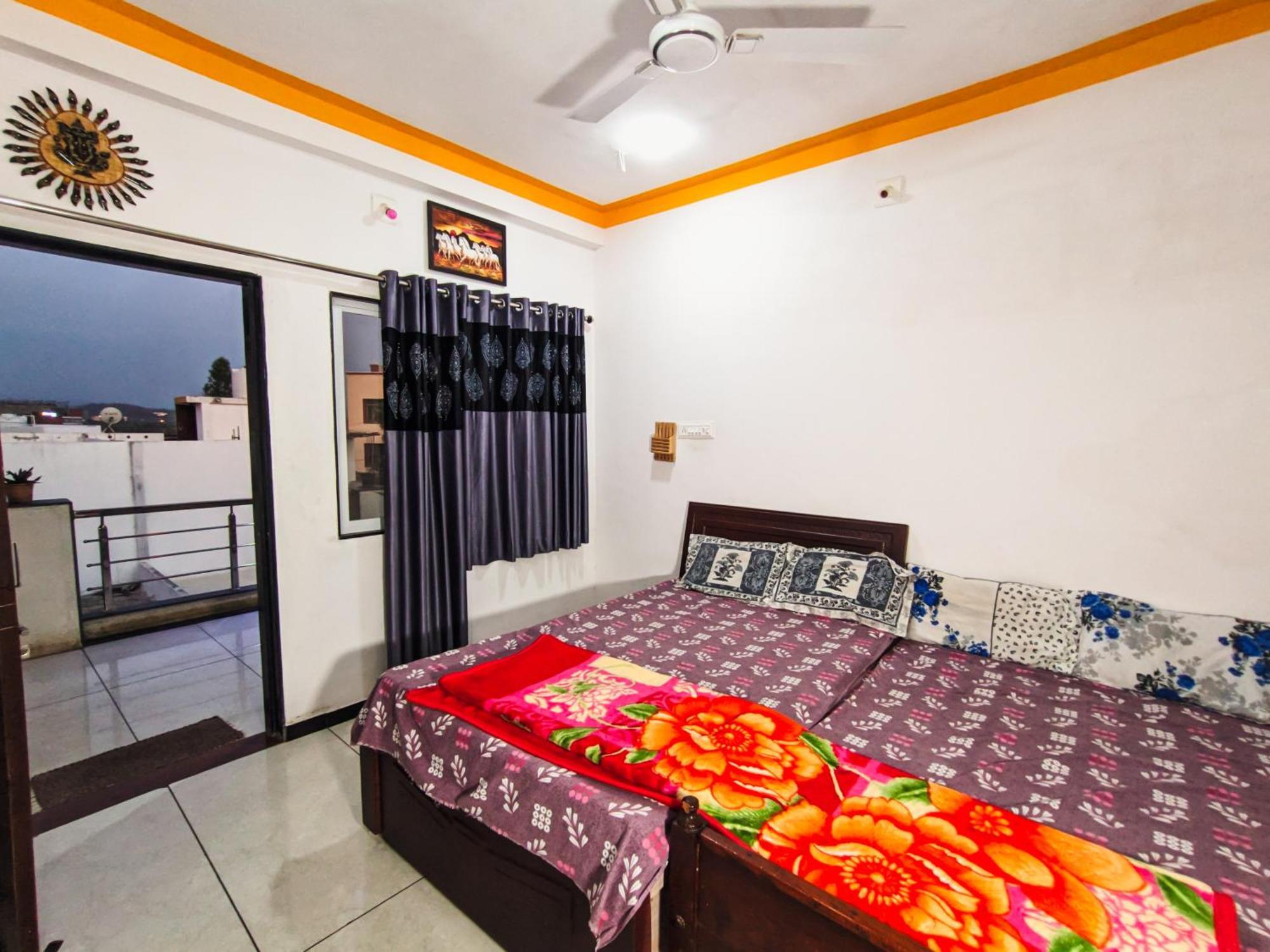 Bhavya Homestay Garudeshwar 外观 照片