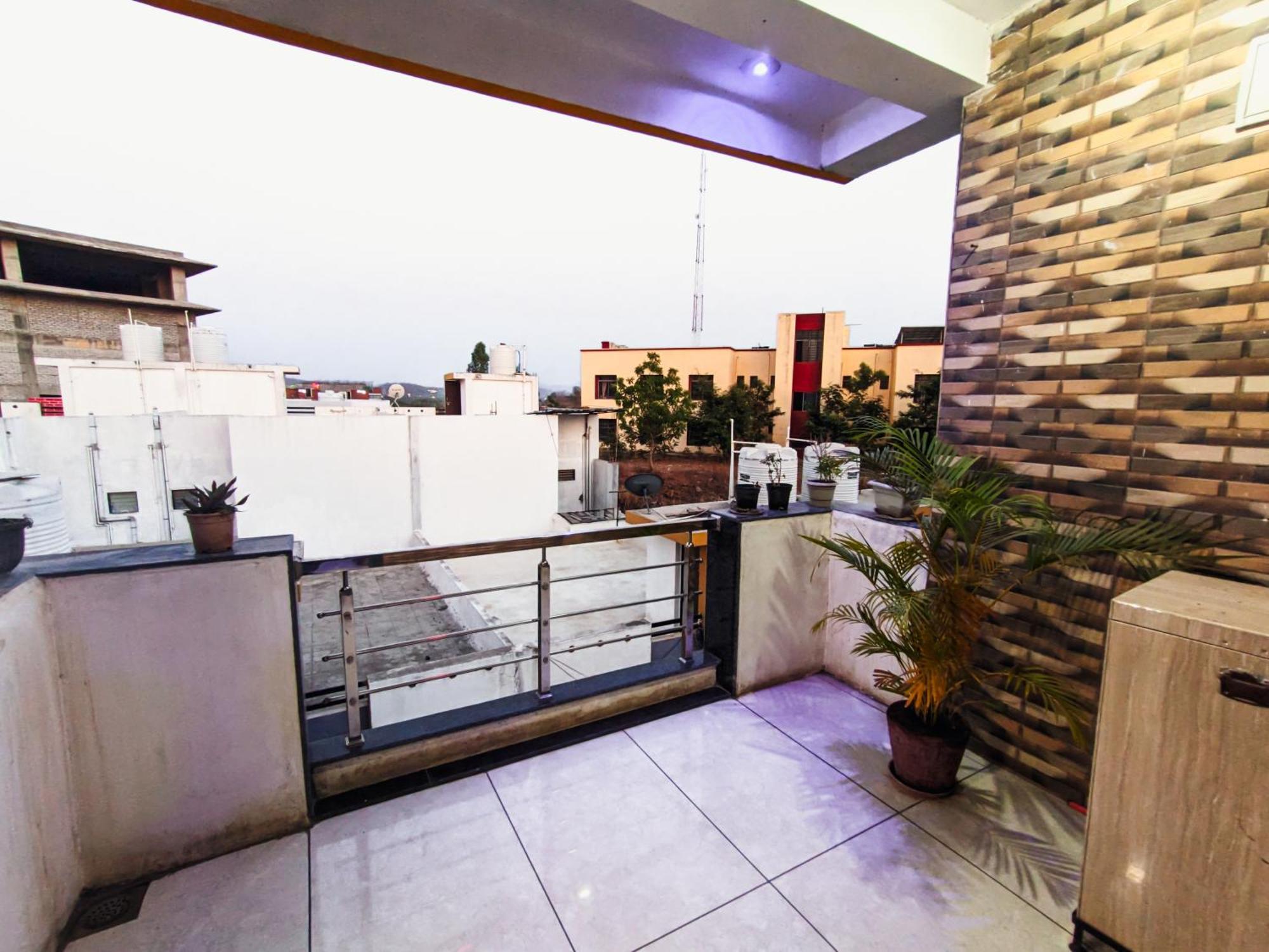Bhavya Homestay Garudeshwar 外观 照片